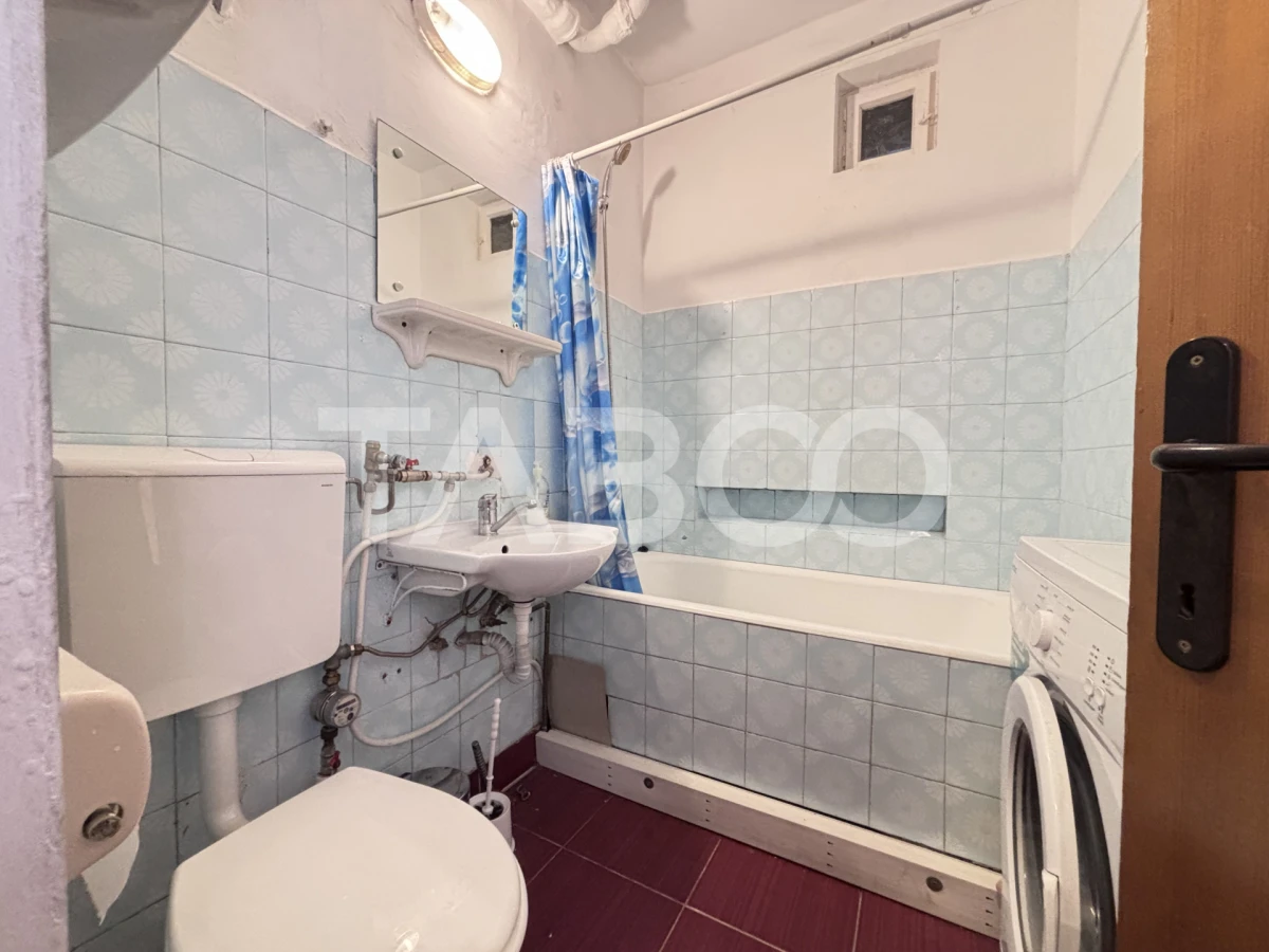 Apartament de vanzare cu 3 camere decomandate in Piata Abator - 5