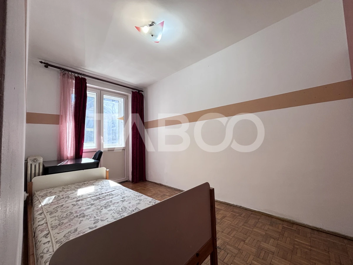 Apartament de vanzare cu 3 camere decomandate in Piata Abator - 2