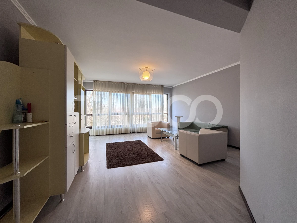 De vanzare apartament spatios cu terasa si priveliste Andrei Muresanu - 1