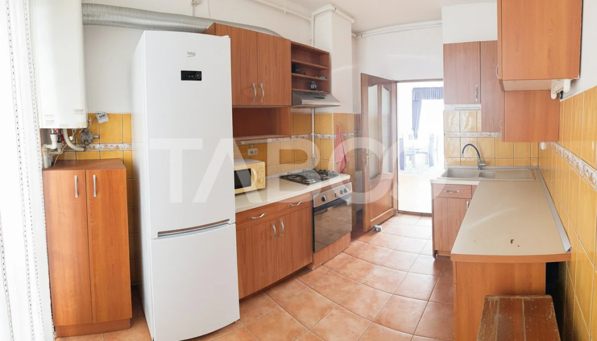 De vanzare apartament 3 camere cu garaj si boxa Manastur Campului - 8