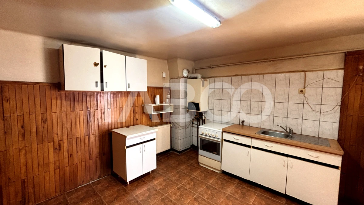 Casa individuala de vanzare 3 camere 85mpu+ garaj zona Piata Cluj - 6