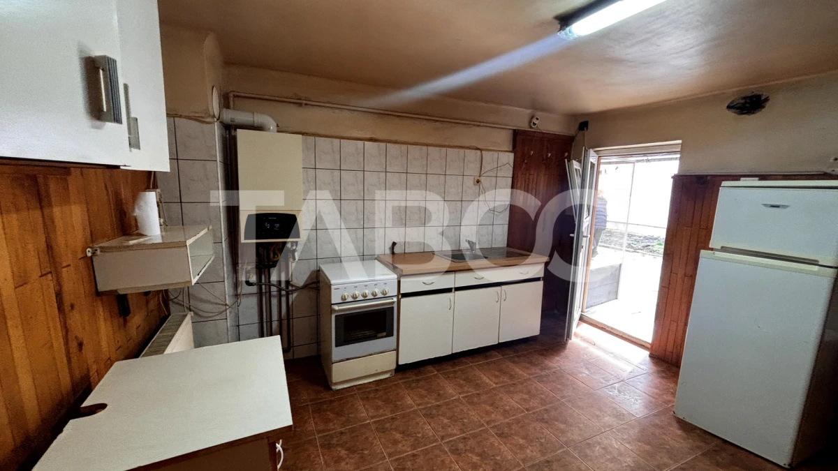 Casa individuala de vanzare 3 camere 85mpu+ garaj zona Piata Cluj - 5