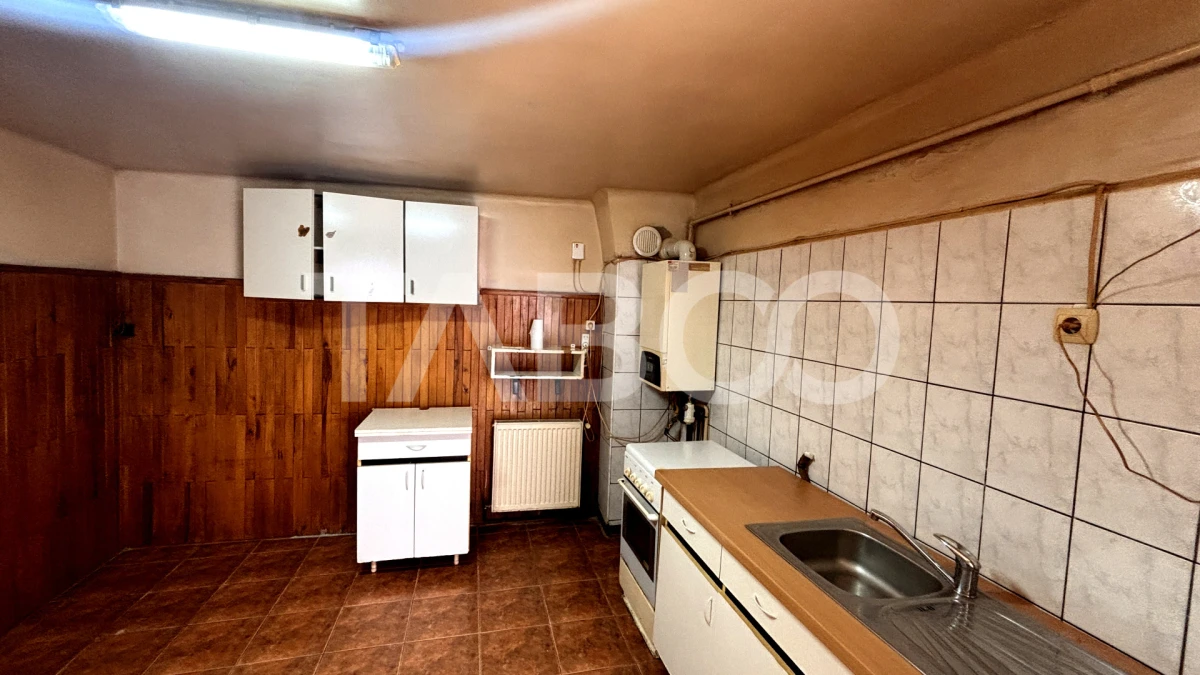 Casa individuala de vanzare 3 camere 85mpu+ garaj zona Piata Cluj - 4