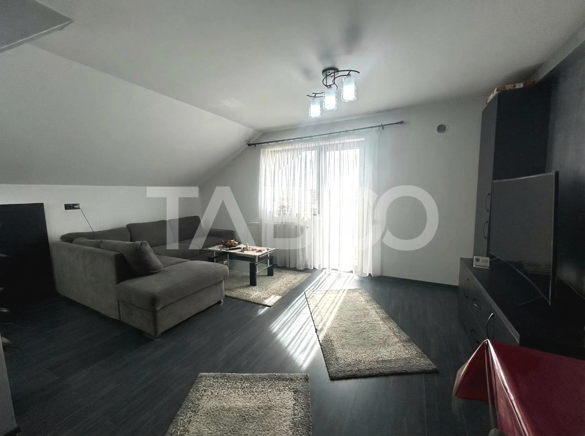 Apartament 3 camere de vanzare decomandat 72 mp zona Brana Selimbar - 1