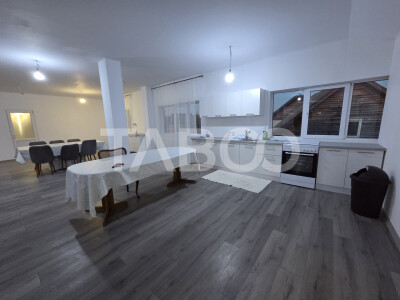 Casa de inchiriat 9 camere 5 bai prima inchiriere