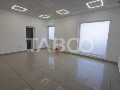 Spatiu comercial de inchiriat 54 mp cu vitrina de 4 mp Deventer