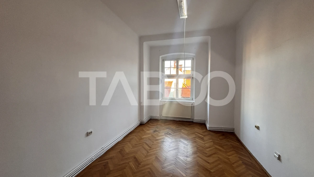 Spatiu comercial de inchiriat cu 3 camere Ultracentral Sibiu - 6