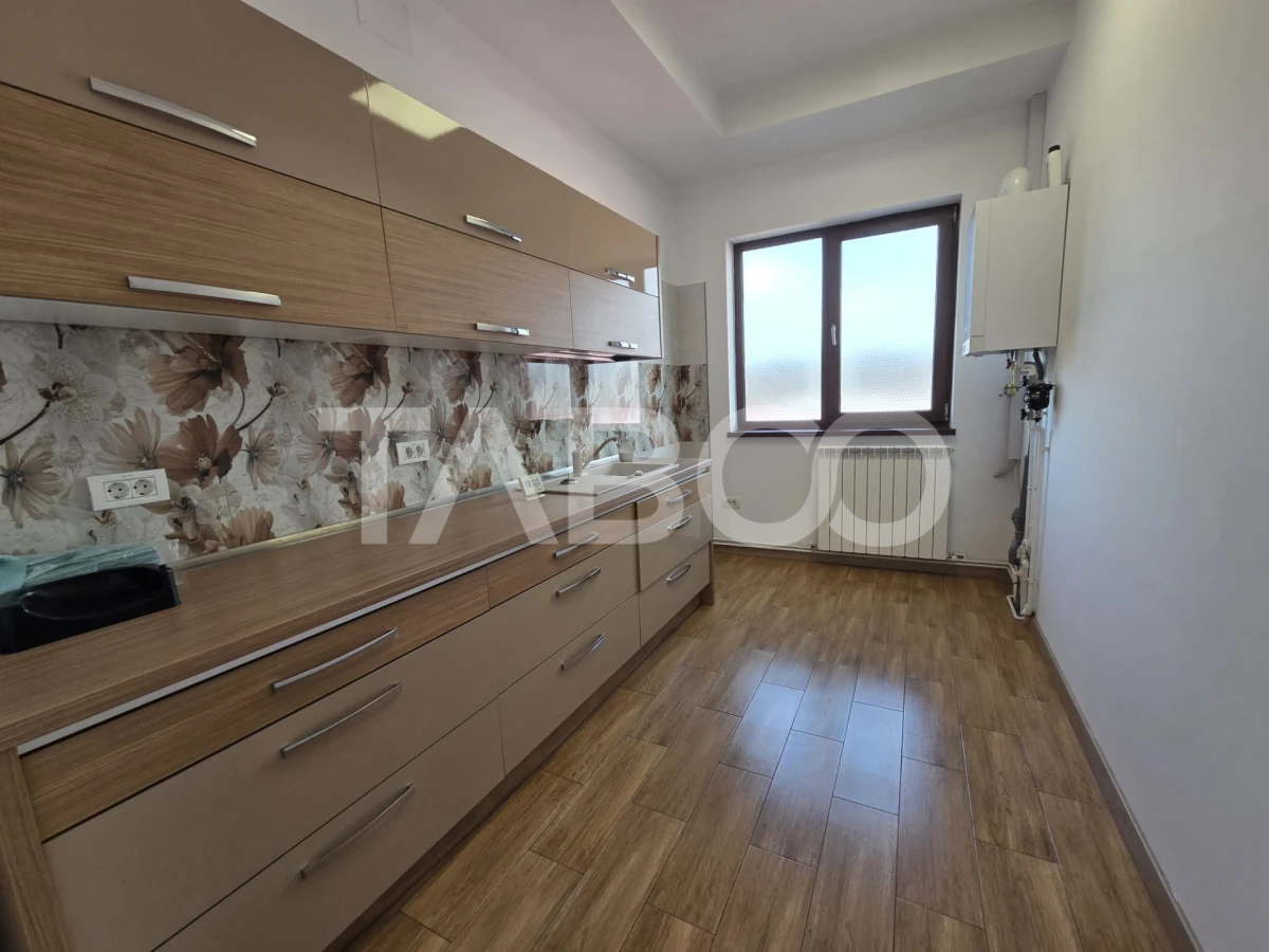 Cladire de inchiriat pentru afacerea ta suprafata 654 mp 3 nivele - 7