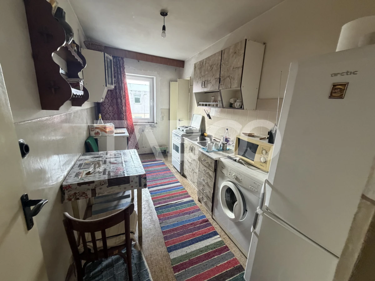 Apartament semidecomandat 4 camere 2 bai etaj 4 zona 1 Decembrie 1918 - 9