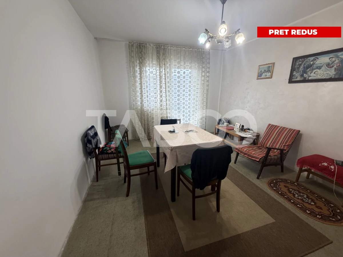 Apartament semidecomandat 4 camere 2 bai etaj 4 zona 1 Decembrie 1918 - 1