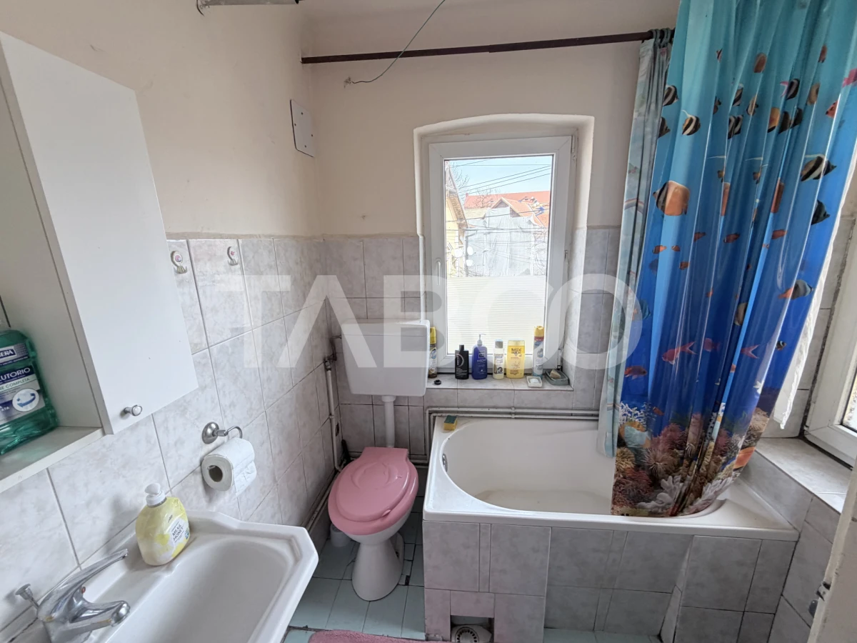 Apartament 3 camere 78 mp utili acces auto in curte Strada Dealului - 7