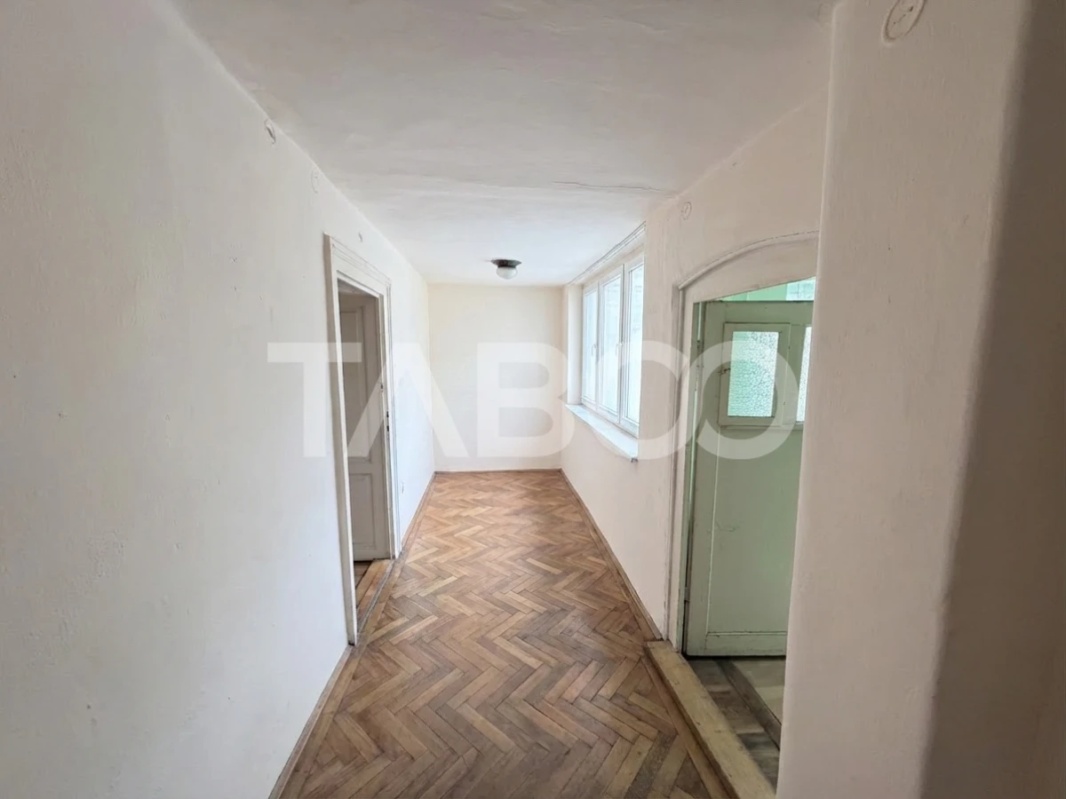 Apartament 3 camere 78 mp utili acces auto in curte Strada Dealului - 6