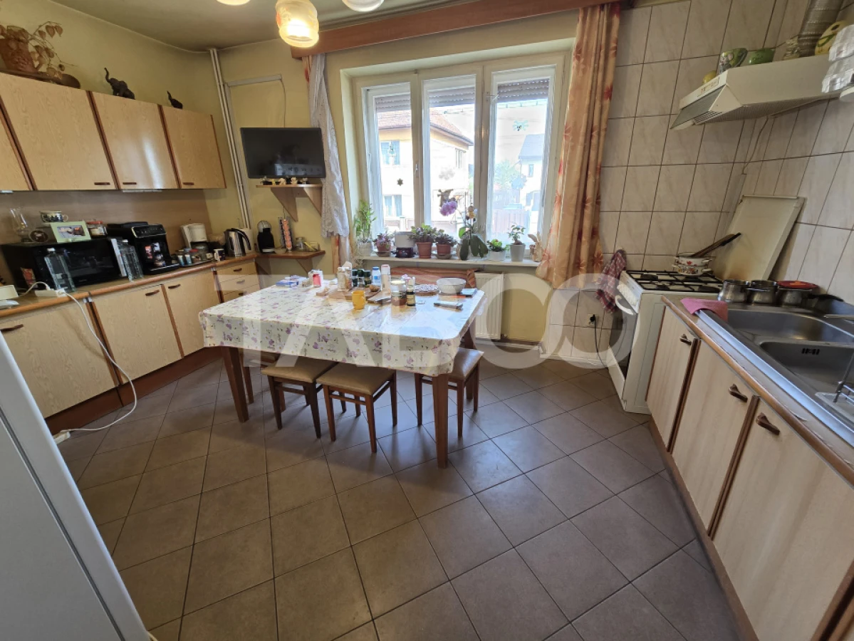 Casa individuala de vanzare mobilata teren 418 mp zona Sub Arini Sibiu - 4