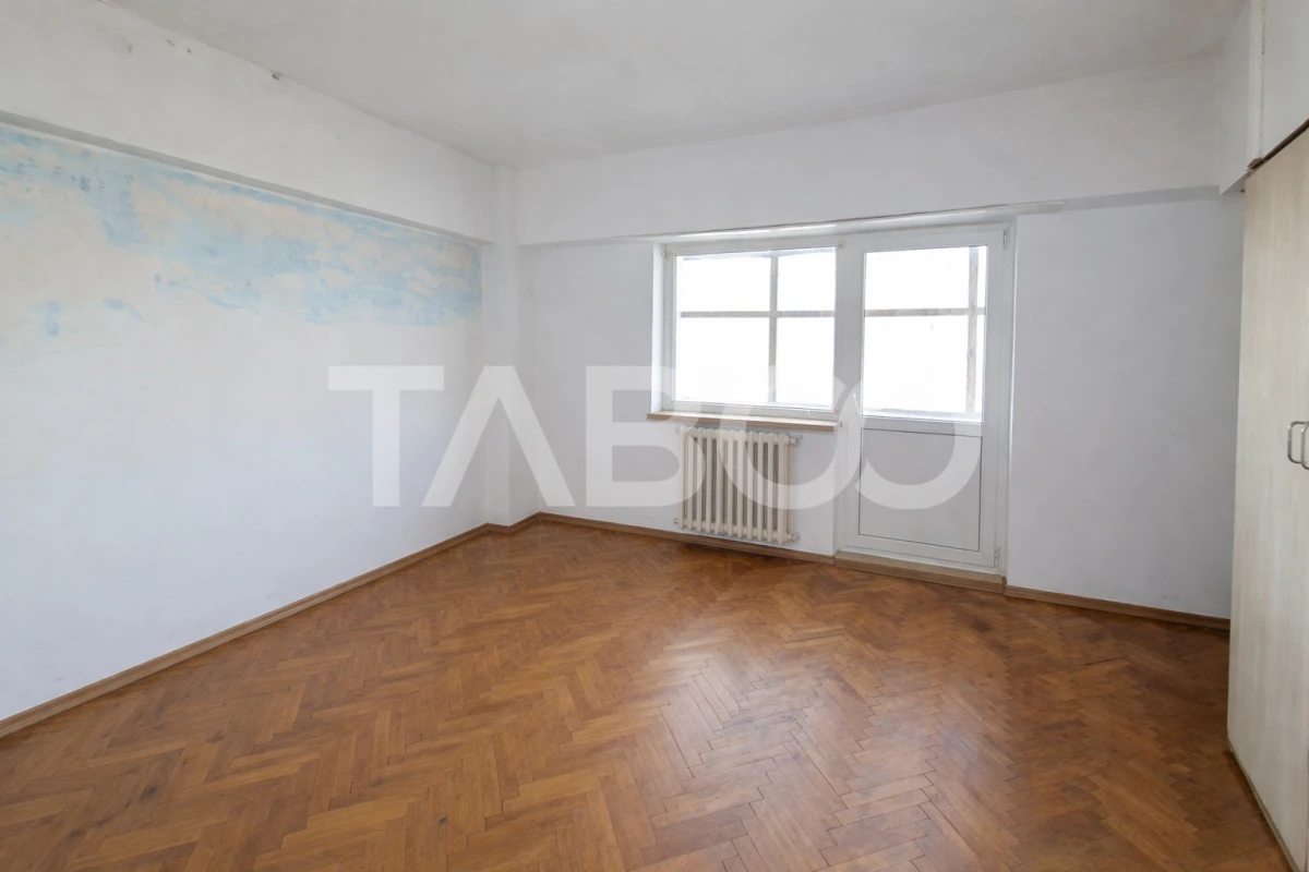 Apartament de vanzare decomandat cu 3 camere balcon etaj 2 in Turnisor - 4