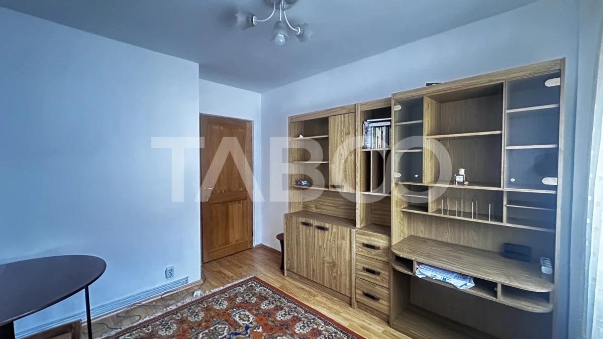 Apartament utilat 4 camere 98 mpu balcon inchis zona Vasile Aaron - 2