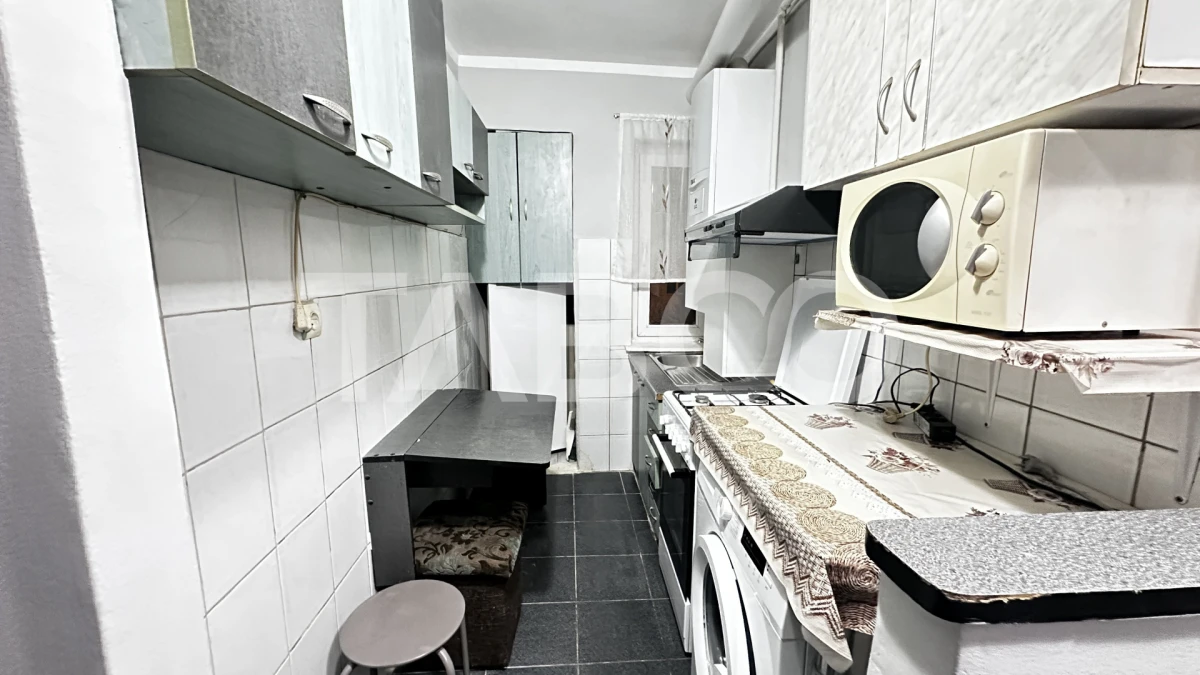 Apartament de inchiriat 2 camere utilate mobilate zona Vasile Aaron - 3