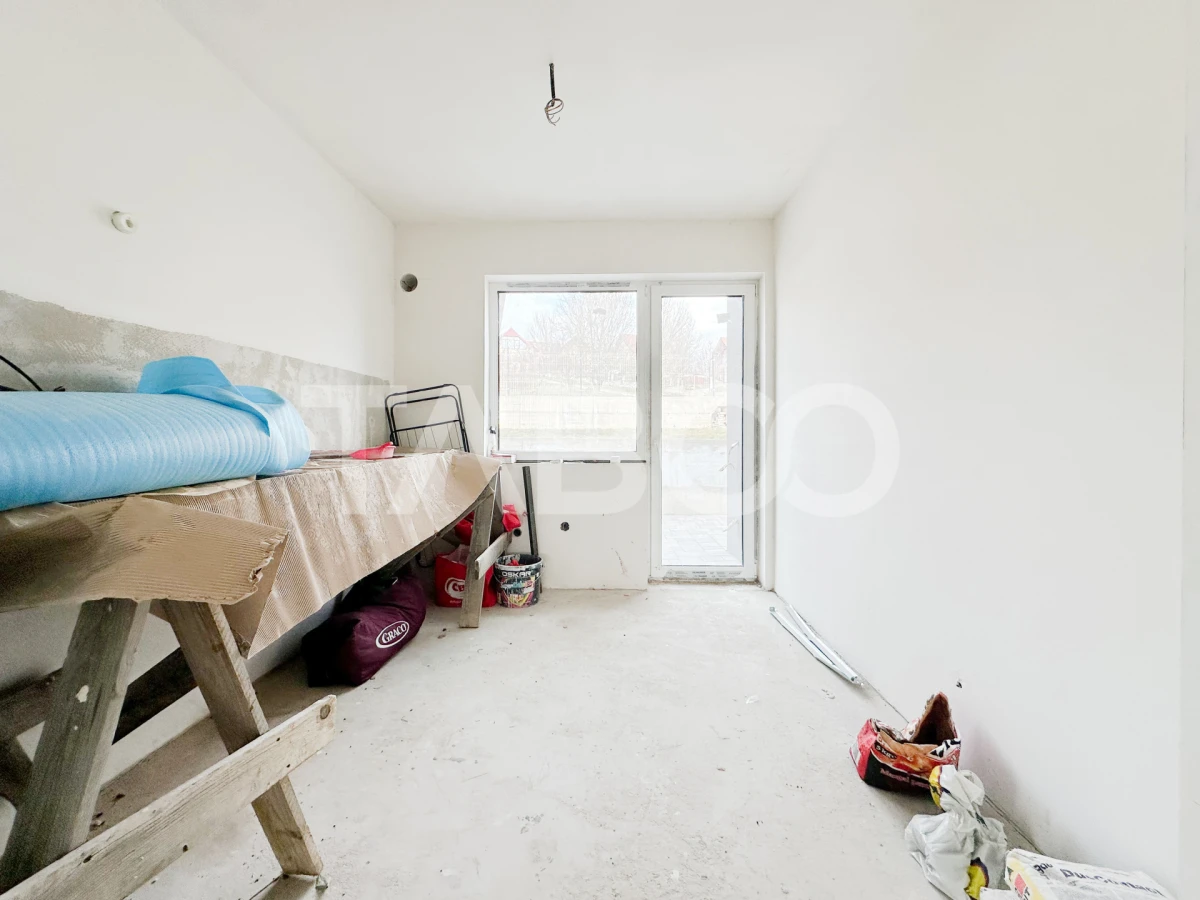 Casa cuplata semifinisata de vanzare in Dambul Rotund cu garaj - 5