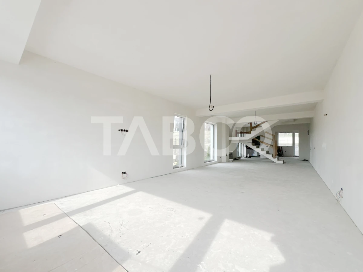 Casa cuplata semifinisata de vanzare in Dambul Rotund cu garaj - 3