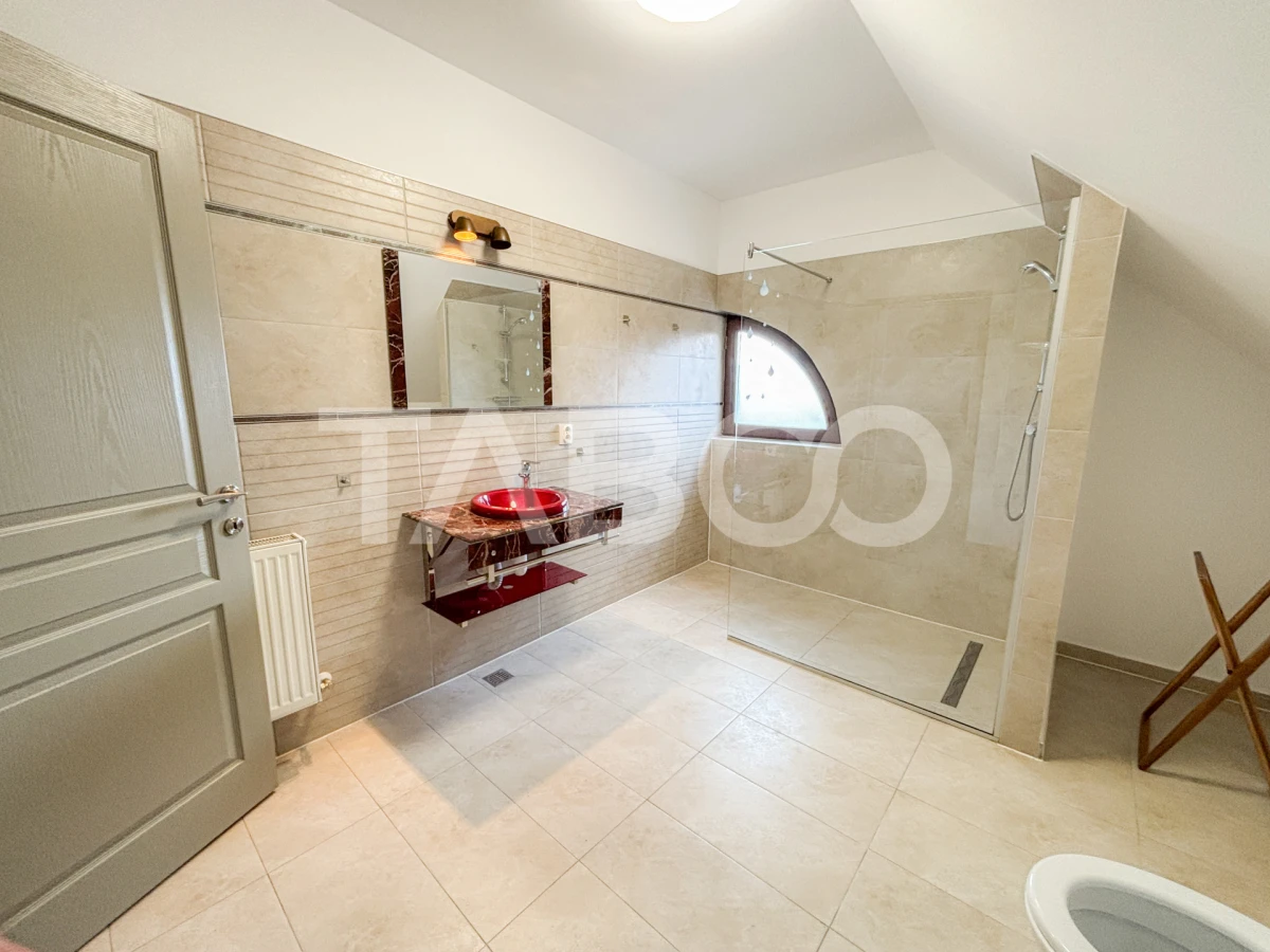 De inchirat unitate duplex 6 camere curte individuala zona Buna Ziua - 5