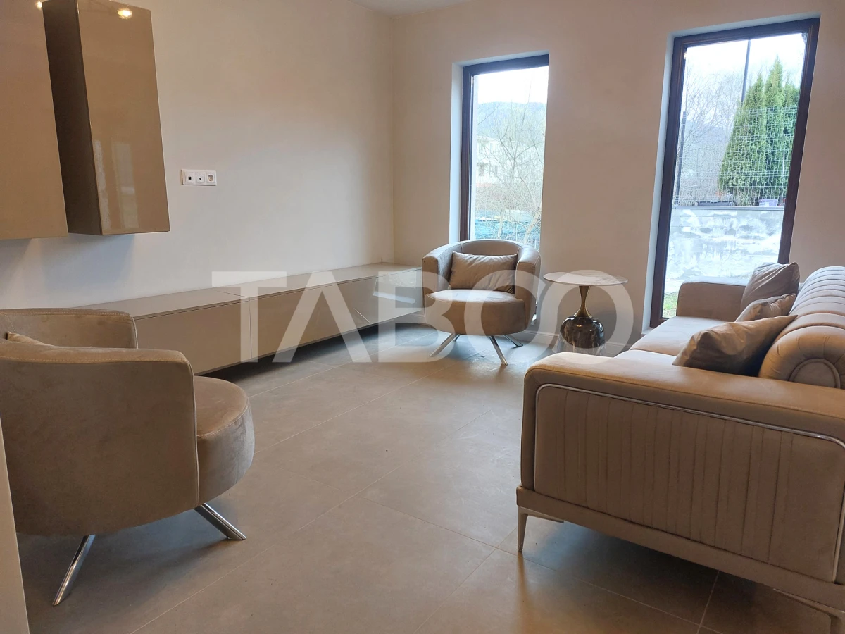 Casa prima inchiriere 5 camere curte 430 mp zona linistita Cisnadie - 1