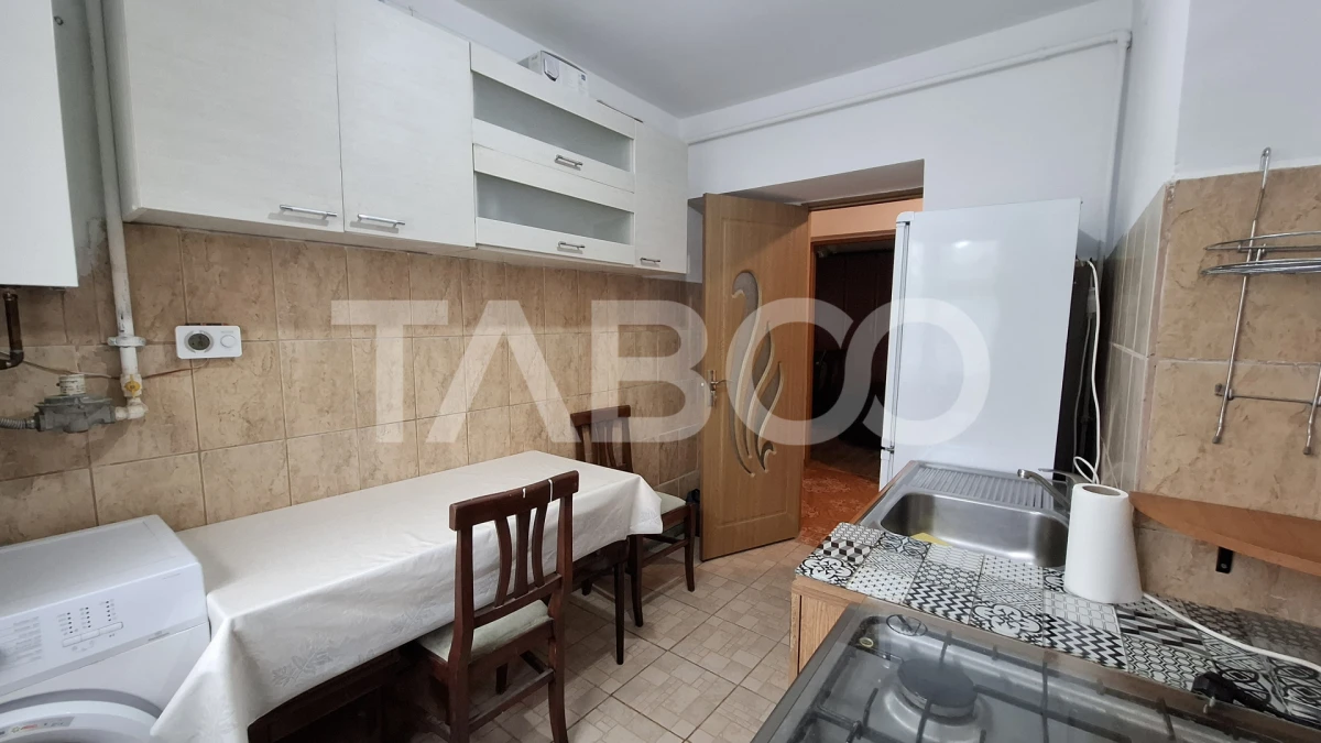 Apartament 2 camere de vanzare decomandat 54 mp zona Vasile Aaron - 2