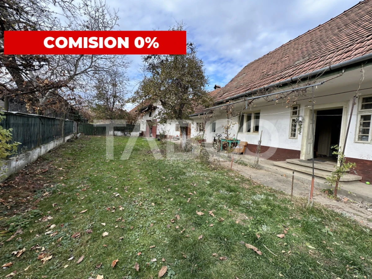Casa cu gradina 3 camere anexe gospodaresti 5702 mp teren in Gura Vaii - 1