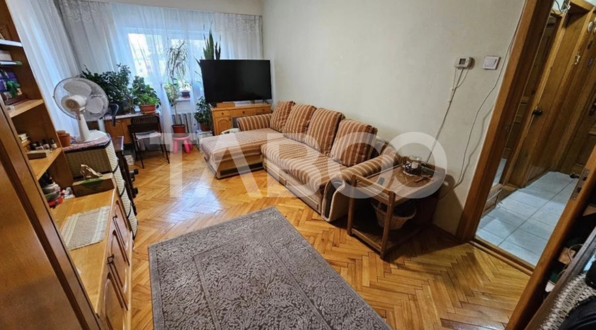 Apartament cu 4 camere decomandate de vanzare in zona Ion Mester - 1