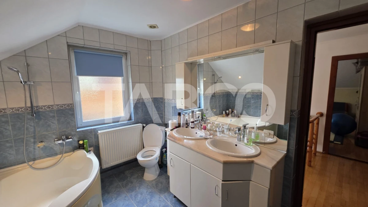 Duplex spatios de vanzare in Sebes Drumul Petrestiului - 10