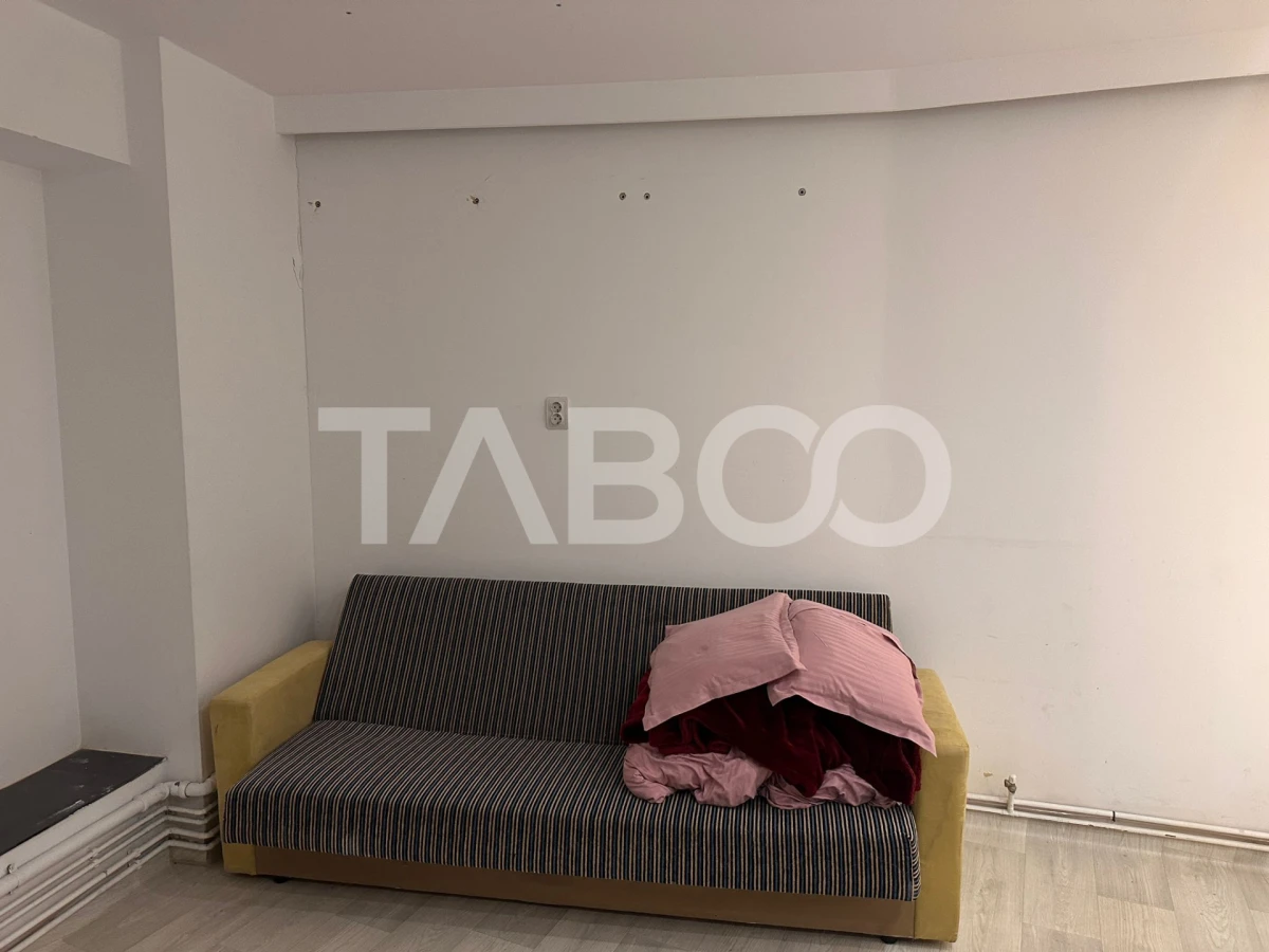 Spatiu comercial 28 mp renovat Orasul de Jos Sibiu de inchiriat - 2