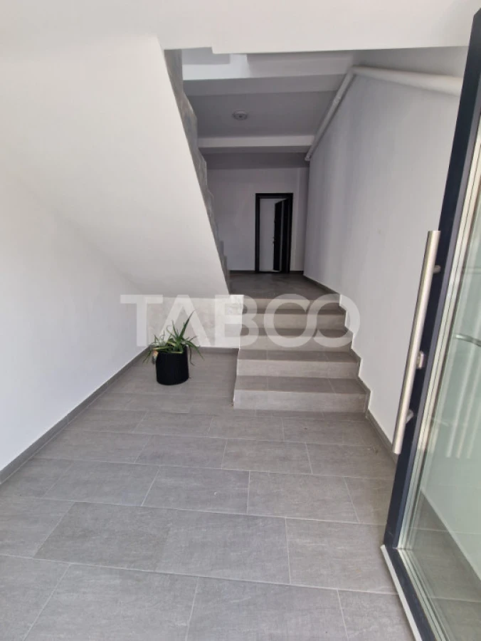 Apartament decomandat 3 camere 66 mpu balcon loc parcare Doamna Stanca - 6