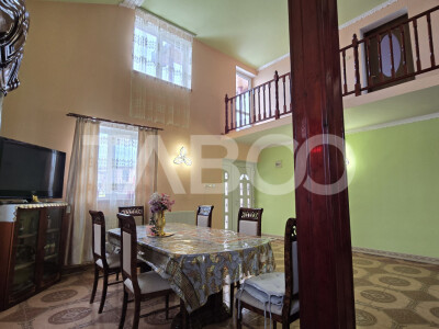 Casa singur in curte de vanzare 4 camere 159mp curte libera 725mp Daia