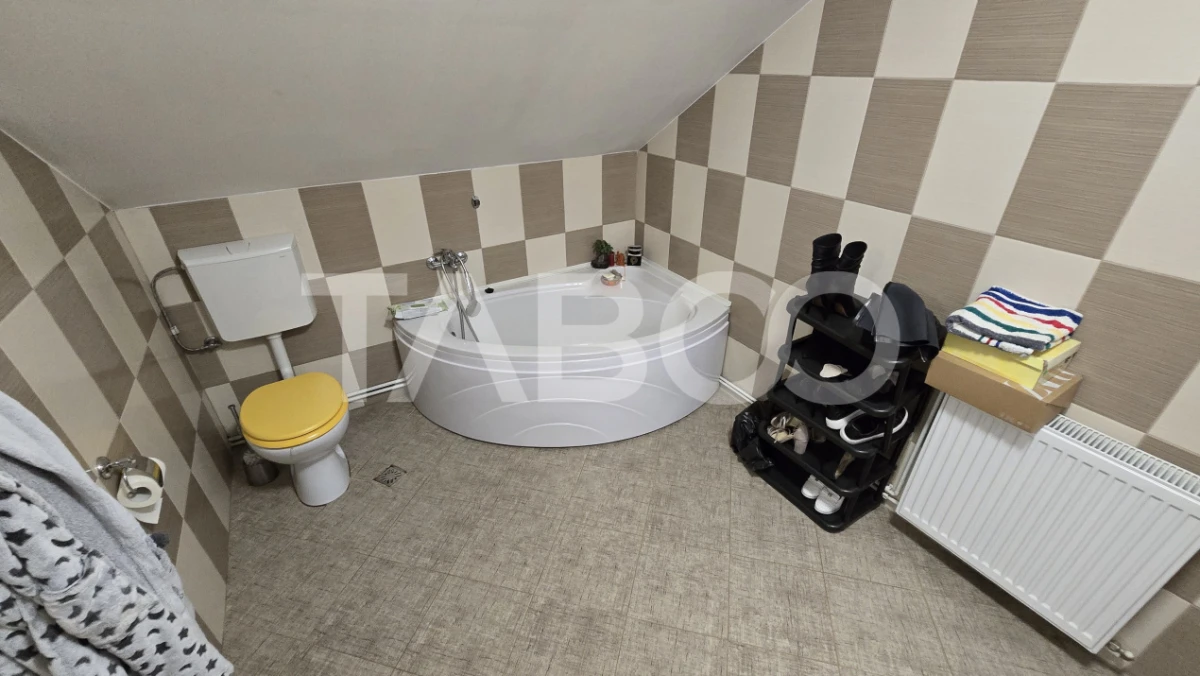 Casa individuala de vanzare cu 5 camere 2 bai si garaj Selimbar - 9