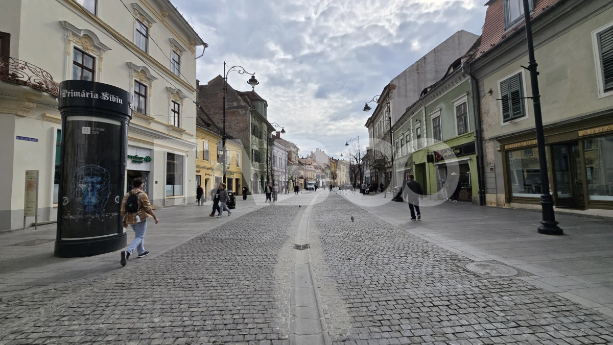 OPORTUNITATE INVESTITIE - 2 Garsoniere de vanzare in Centrul Istoric - 1