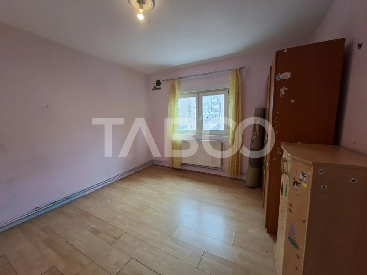 Apartament decomandat 50 mpu etaj 1 balcon pivnita Strand - 6