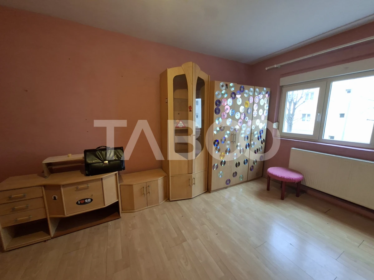 Apartament decomandat 50 mpu etaj 1 balcon pivnita Strand - 4
