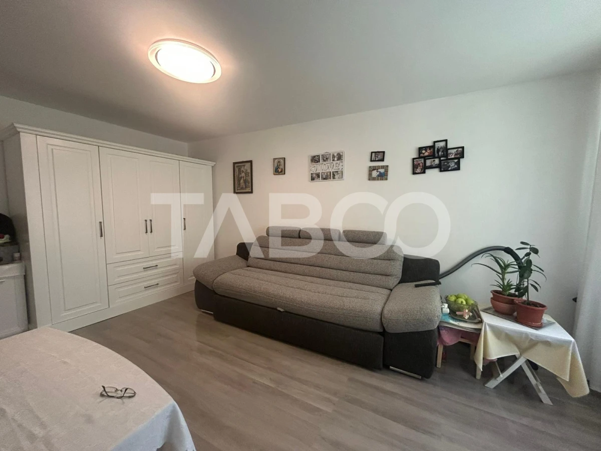 Garsoniera decomandata la parter inalt utilata si mobilata de vanzare - 8