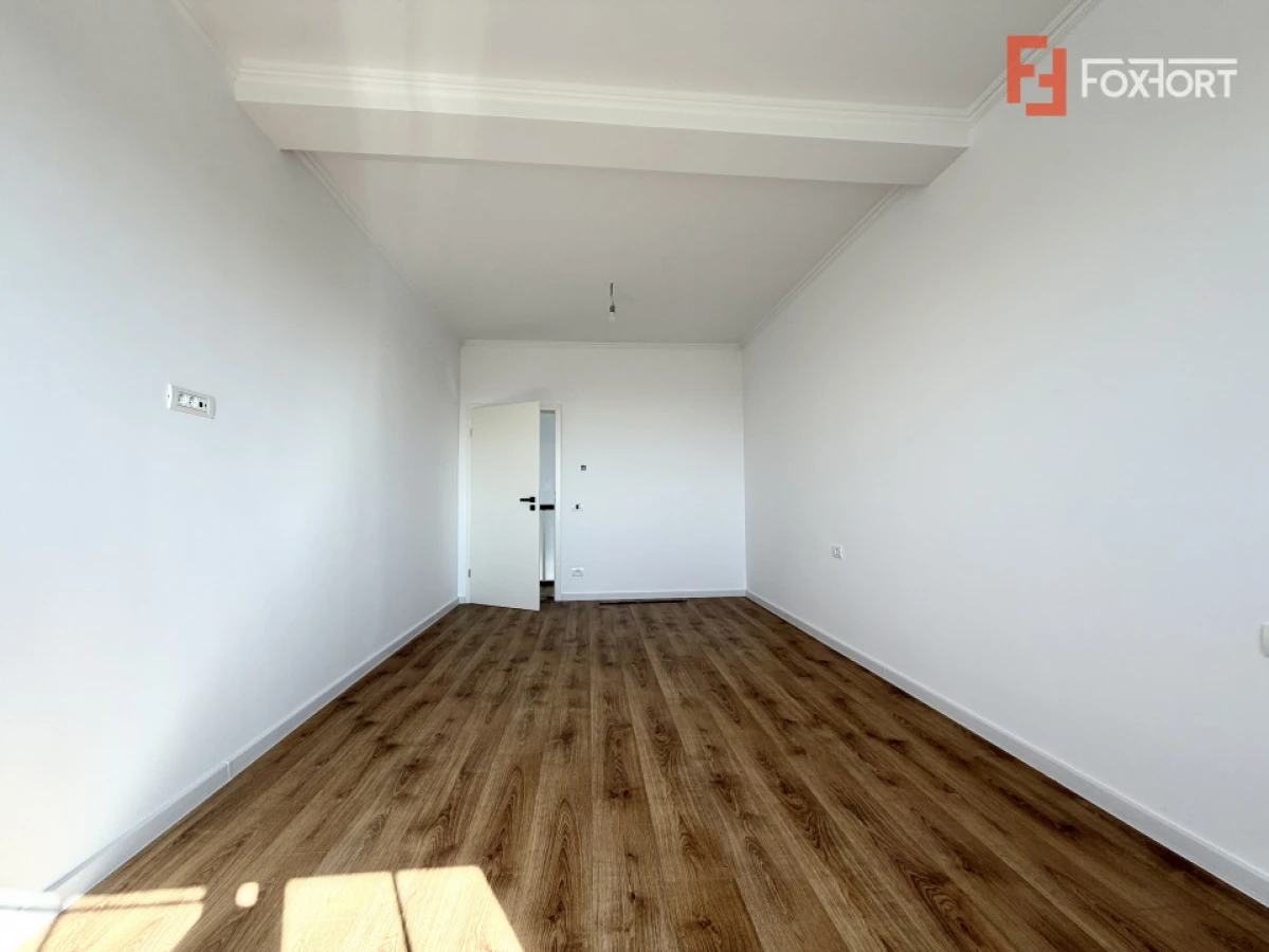 Duplex cu 5 camere despartit prin camera tehnica, in Giarmata - 9