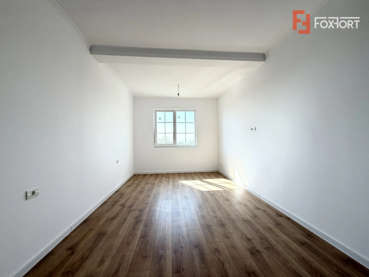 Duplex cu 5 camere despartit prin camera tehnica, in Giarmata - 8