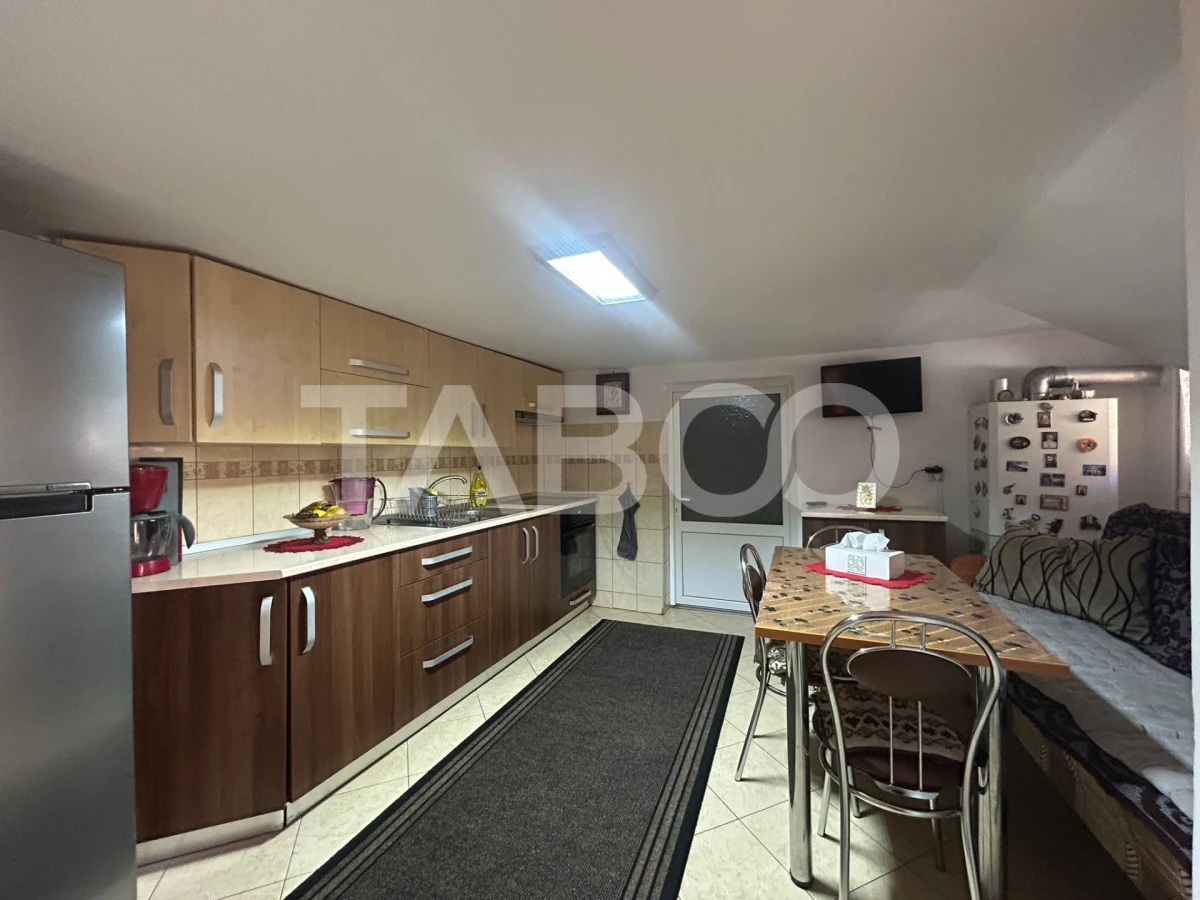 Casa individuala de vanzare mobilata si utilata cu 1204 mp curte - 6