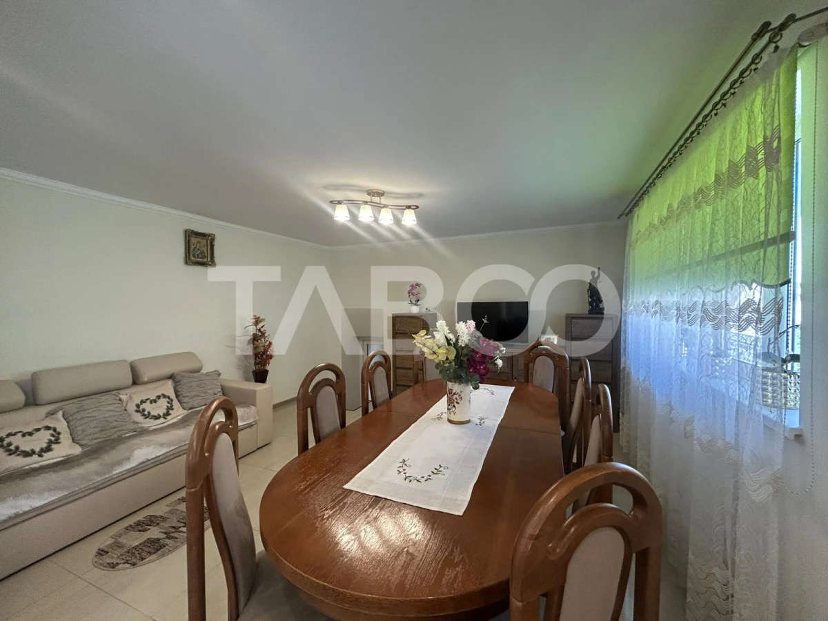 Casa individuala de vanzare mobilata si utilata cu 1204 mp curte - 1