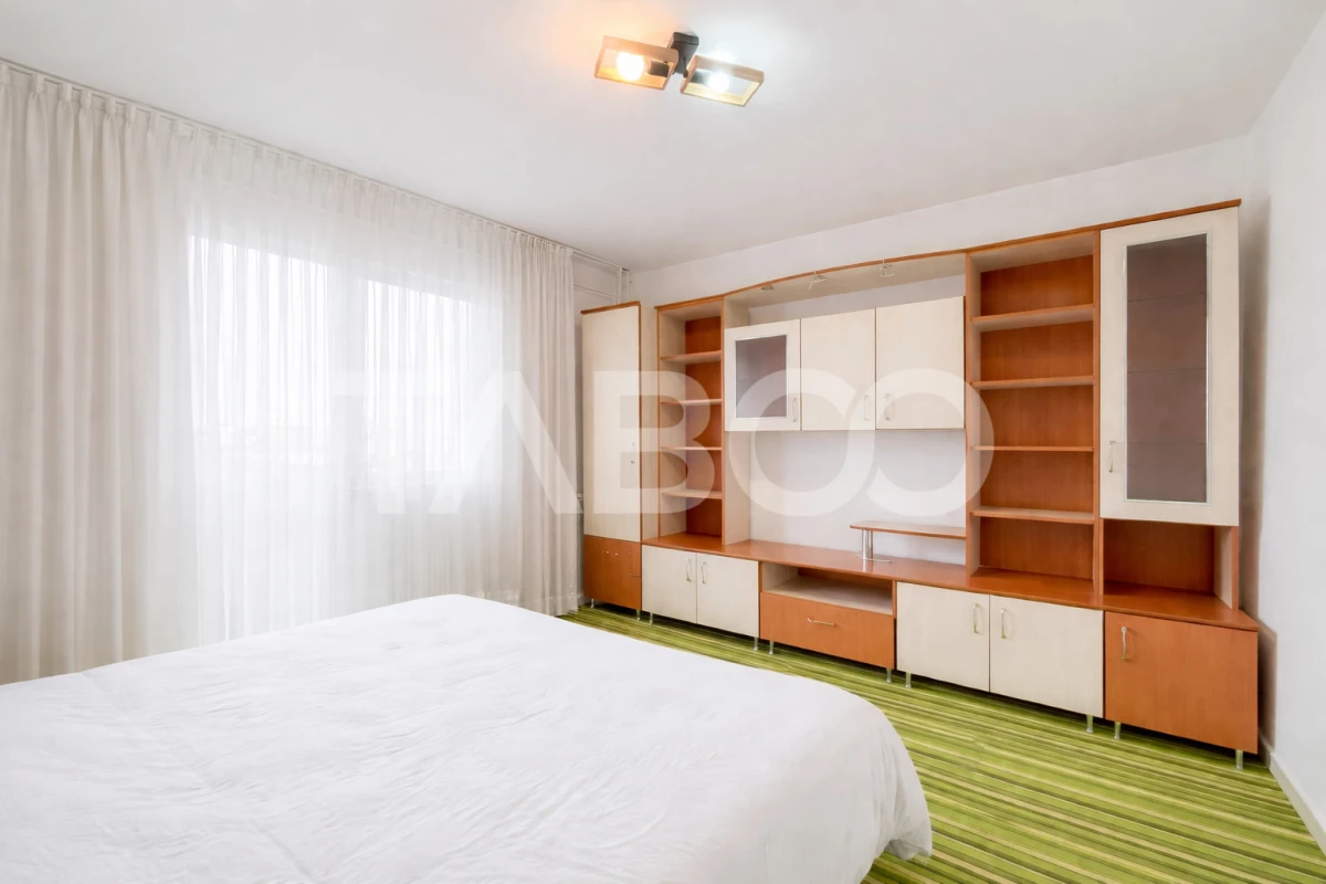 De vanzare apartament 3 camere in Cartierul Zorilor 2 balcoane - 1