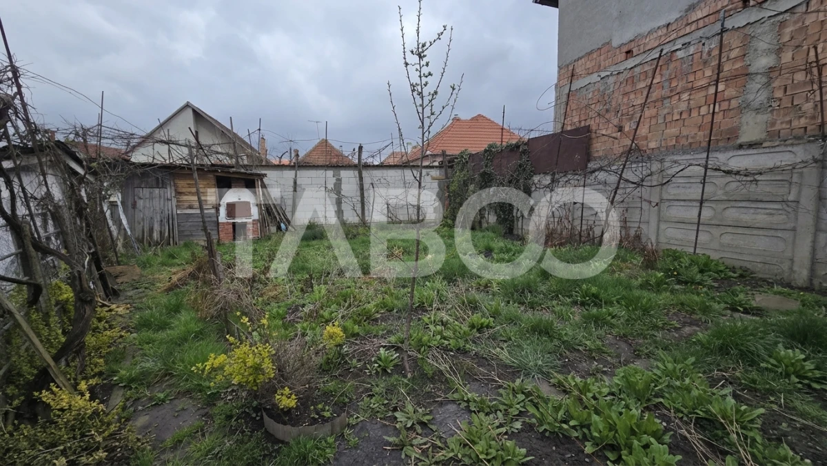 Casa individuala de vanzare cu teren de 320 mp in zona Lupeni Sibiu - 4