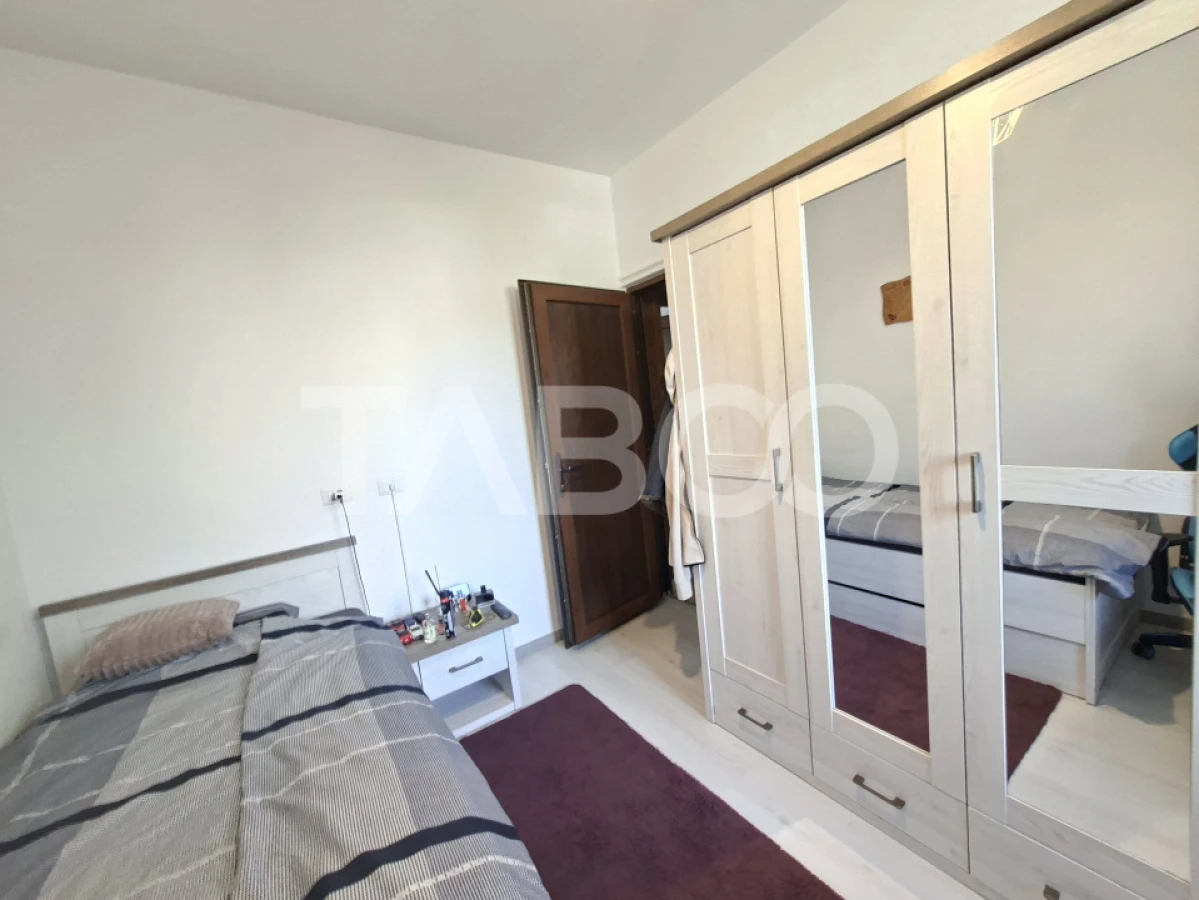 Apartament de vanzare 3 camere decomandate gradina Calea Surii Mici - 9