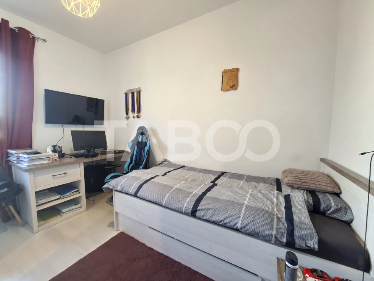 Apartament de vanzare 3 camere decomandate gradina Calea Surii Mici - 8