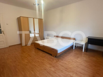 Apartament 105 mpu cu curte la casa 3 camere zona Tiglari Sibiu