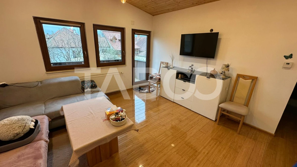 Casa cu garaj acces auto 2 apartamente separate zona Piata Cluj Sibiu - 9