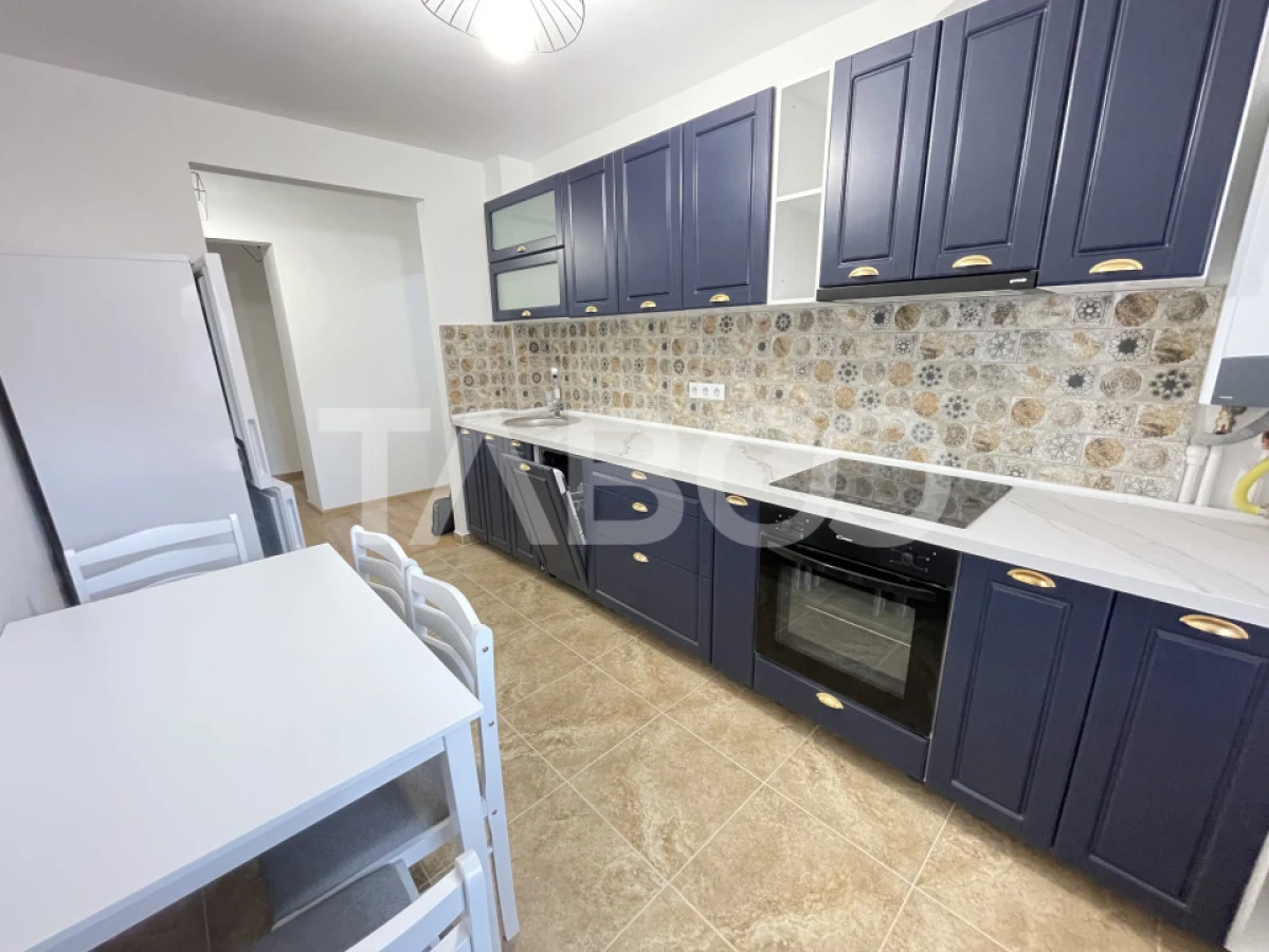Apartament renovat complet cu 3 camere 2 bai 73 mpu Strand Sibiu - 4