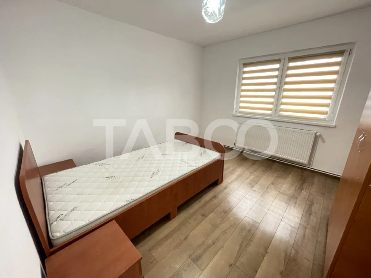 Apartament renovat complet cu 3 camere 2 bai 73 mpu Strand Sibiu - 2