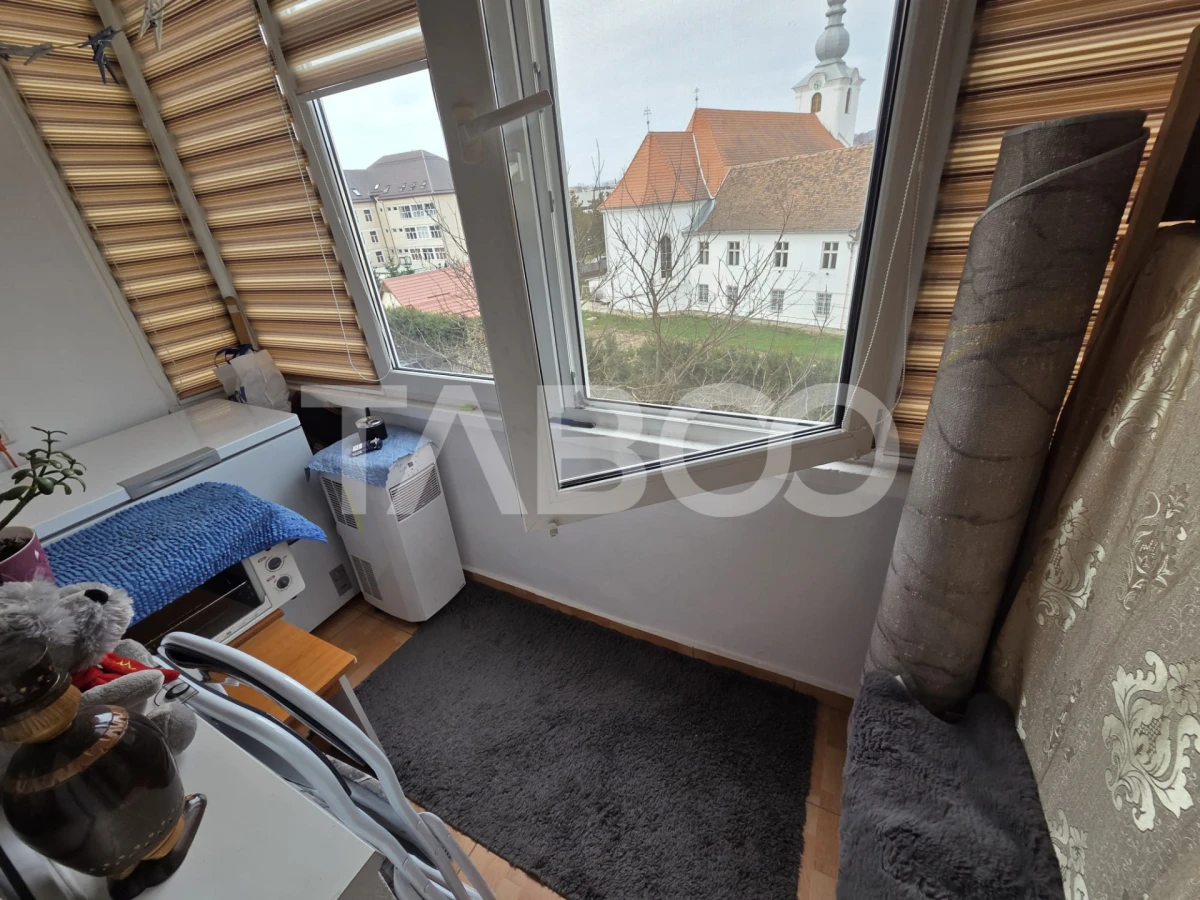 Apartament 2 camere semidecomandat zona Vasile Alecsandri etaj 3 - 7