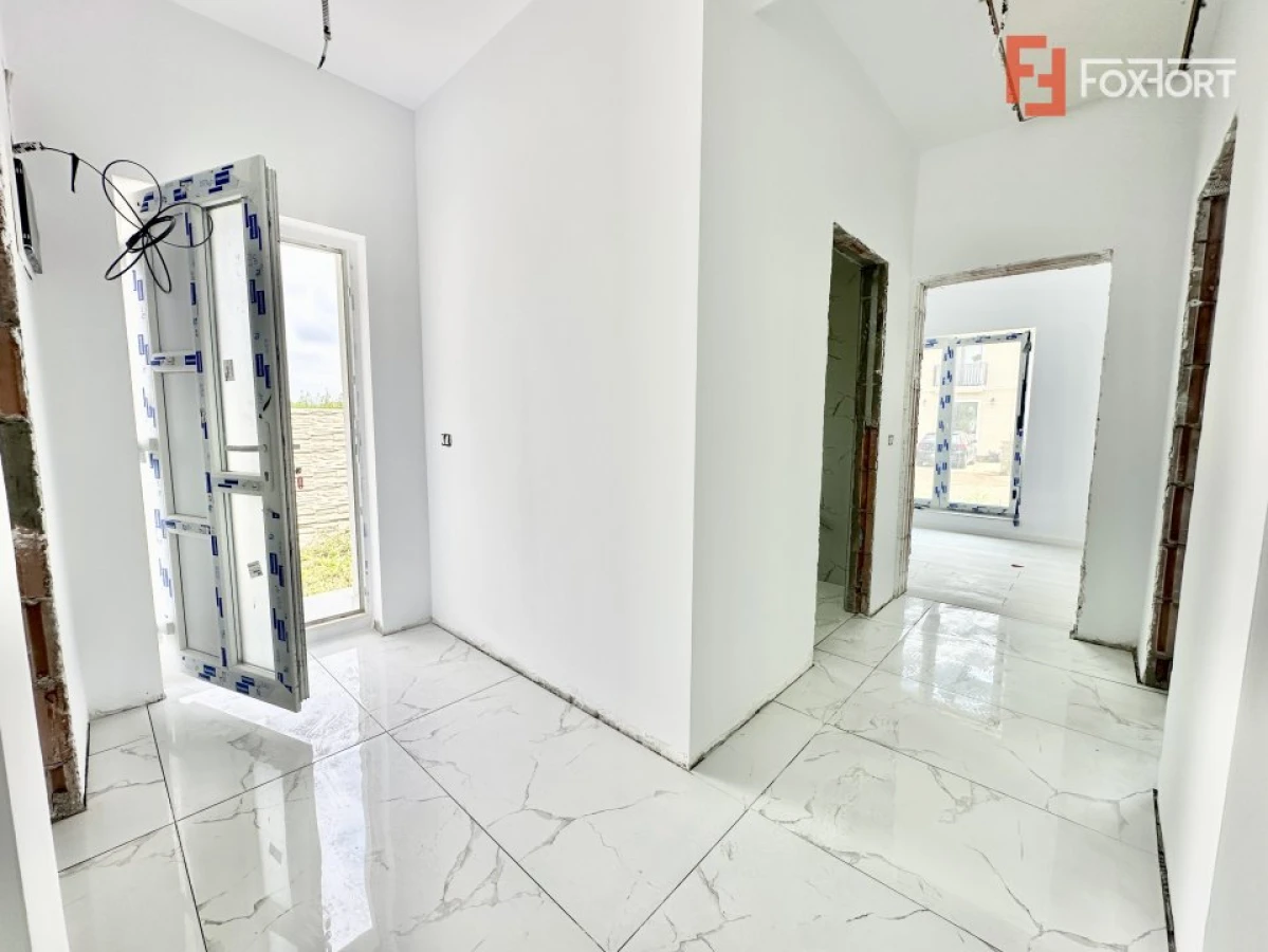 Duplex 4 camere si 2 bai - Mosnita Noua - toate utilitatile - 10